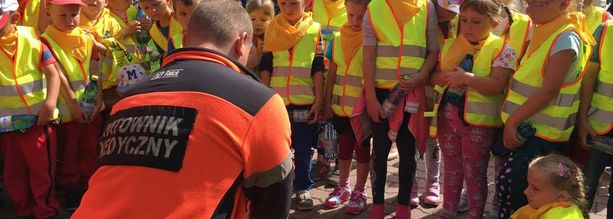 Odblaskowe kamizelki trafiły do przedszkolaków 